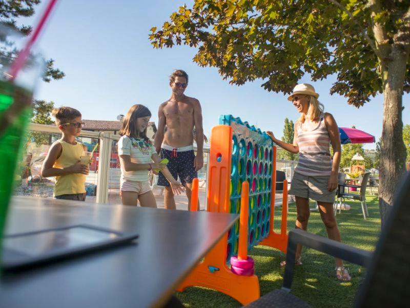 Camping Officiel Siblu Les Rives De Condrieu Exterior foto